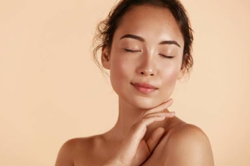 4 tips for maintaining youthful skin glow