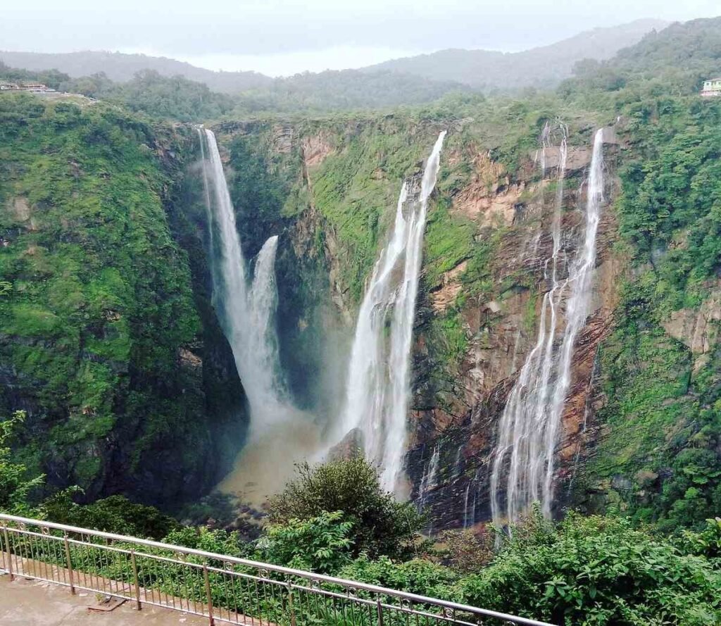 10 Must To Visit Waterfalls In Karnataka